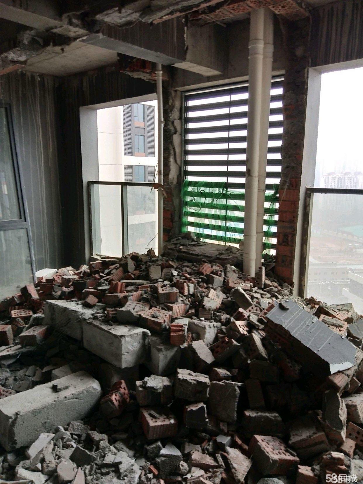 打瓷砖墙洞怎样不开裂(墙上打孔瓷砖不裂开技巧)